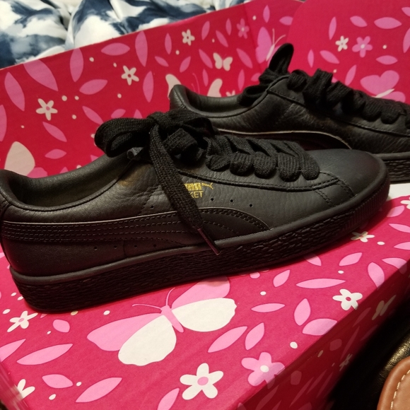 Puma Shoes - Puma Brand New Black Sneakers